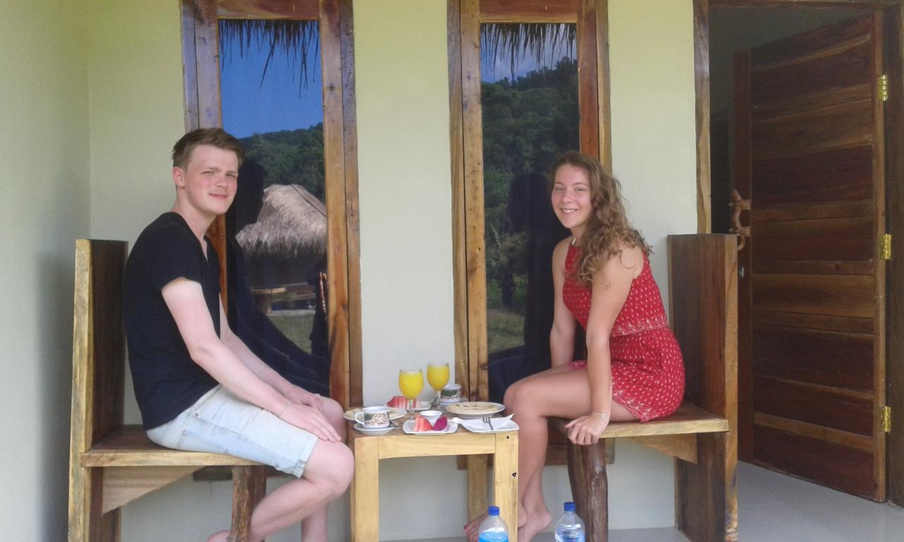 Village Corner Homestay Kuta  Bagian luar foto